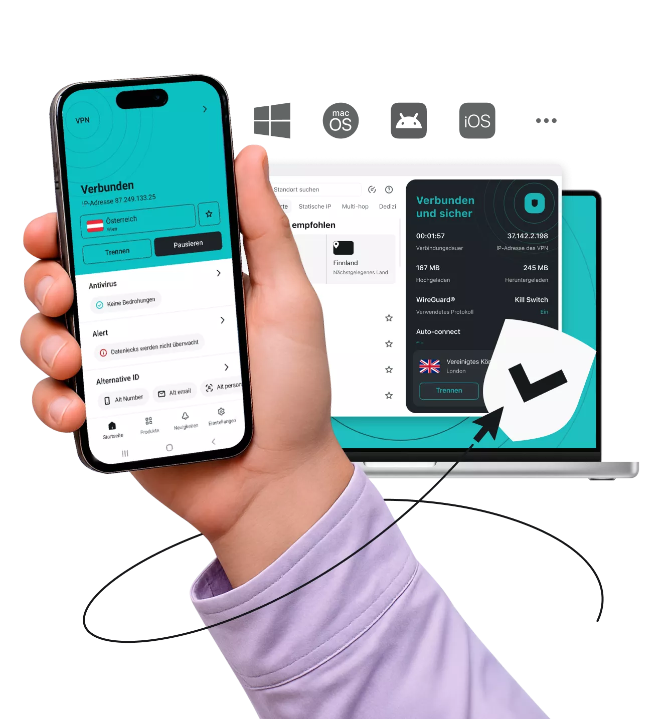 Eine Hand, die ein Smartphone hält, auf dem die verbundene Surfshark VPN-App zu sehen ist, mit einem Laptop und mehreren Gerätesymbolen im Hintergrund.